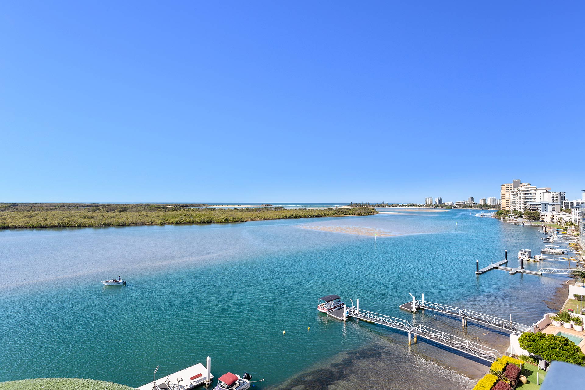 To Rent River Riverfront Apartment with Views | On The River Apartments